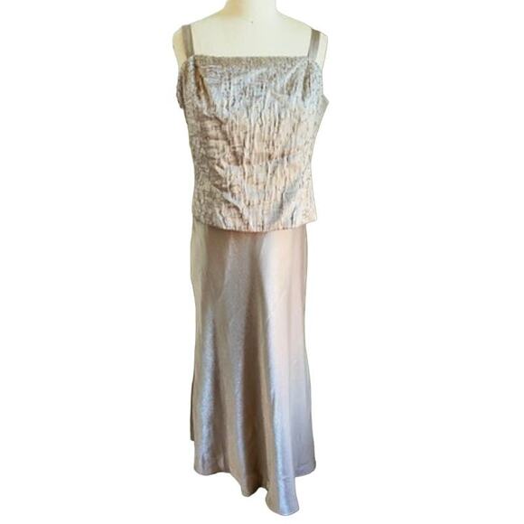 KM Collections Midi Formal Beaded Top Dress - Picture 1 of 10